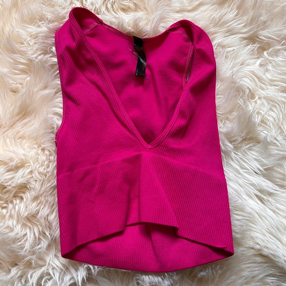 Urban Outfitters Out From Under Hailey Seamless Plunge Bra Top